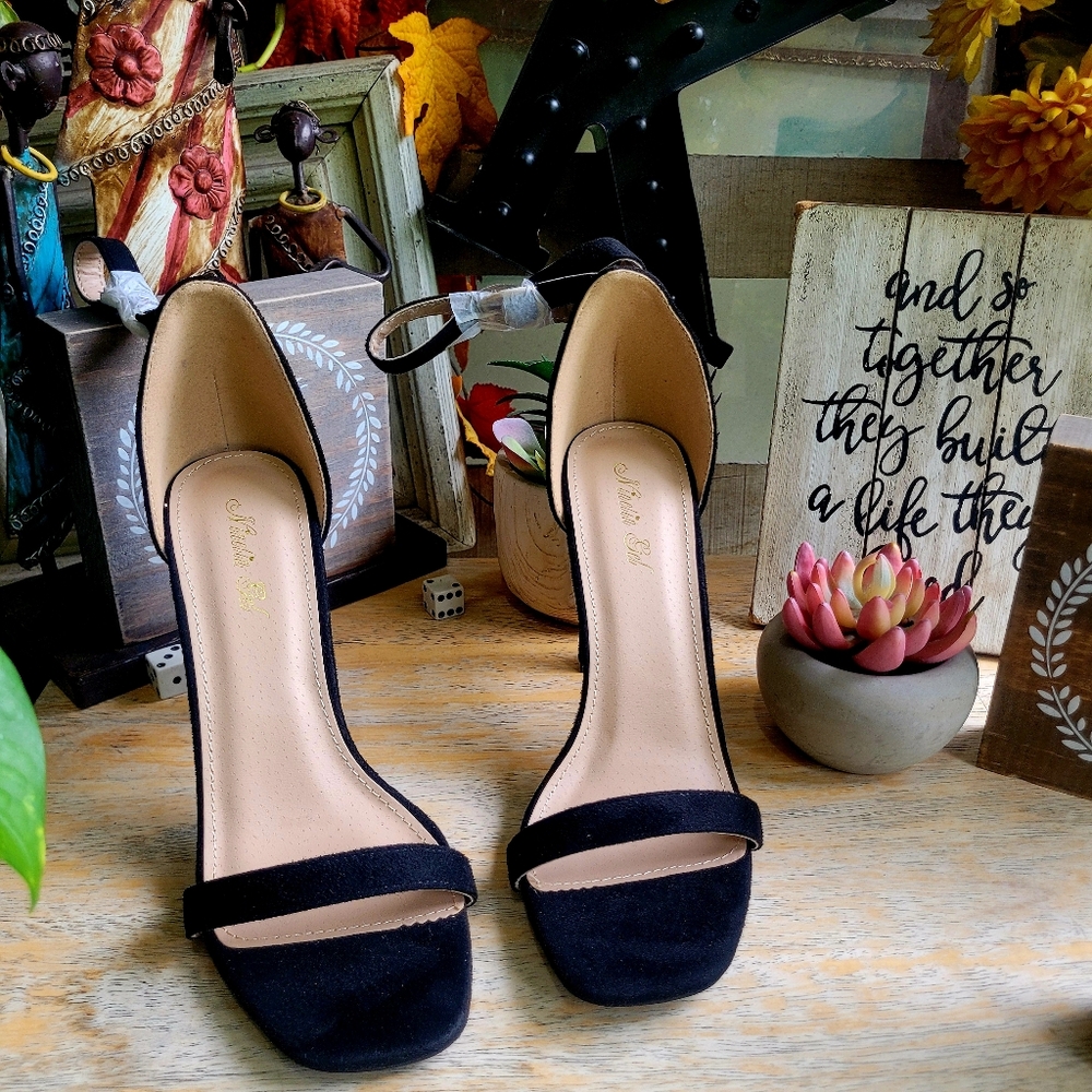 Ninetin Gel Gorgeous Black Heels